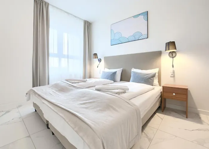 Daire Aquamarina Onyx, Sun & Snow *