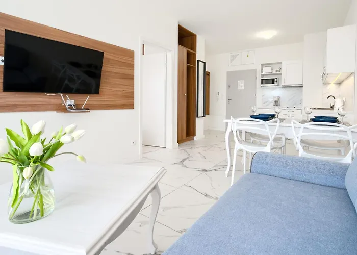 Aquamarina Onyx, Sun & Snow Daire