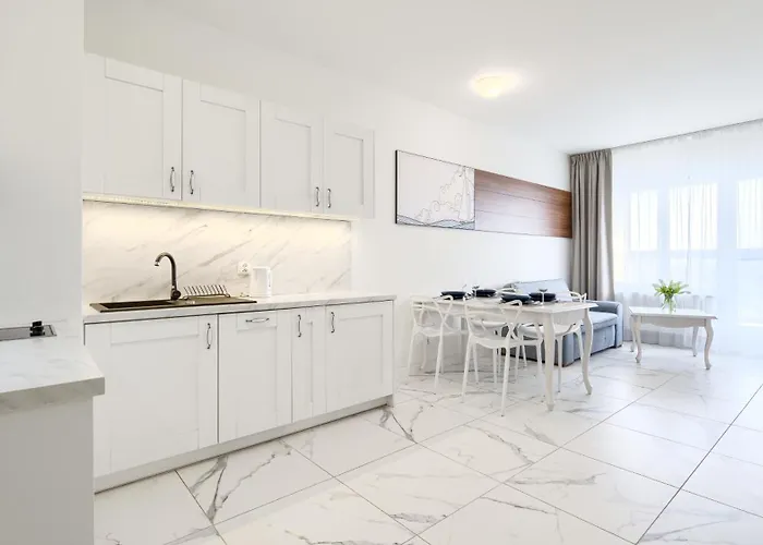 Aquamarina Onyx, Sun & Snow Daire *